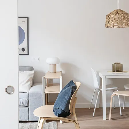 Modern 1 Bedroom Near Drassanes Apartment Barcelona