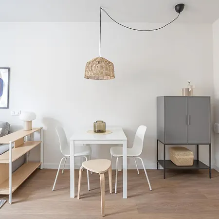 Modern 1 Bedroom Near Drassanes Apartment Barcelona